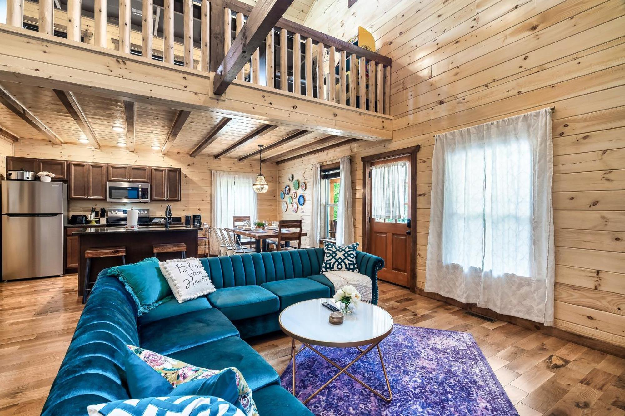גטלינבורג Smokiesboutiquecabins Would Love To Host You At Dolly'S Cute Cabin! 4 Suites With Private Bathrooms - Hot Tub, Fire Pit, Game Room, Resort Pool Open Memorial Day Through Labor Day! מראה חיצוני תמונה