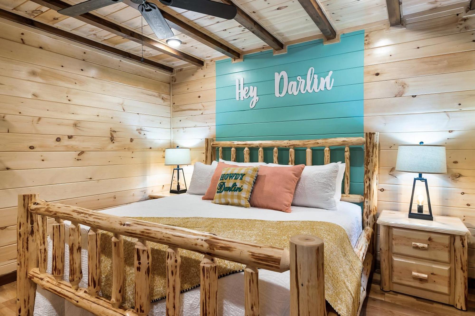 גטלינבורג Smokiesboutiquecabins Would Love To Host You At Dolly'S Cute Cabin! 4 Suites With Private Bathrooms - Hot Tub, Fire Pit, Game Room, Resort Pool Open Memorial Day Through Labor Day! מראה חיצוני תמונה