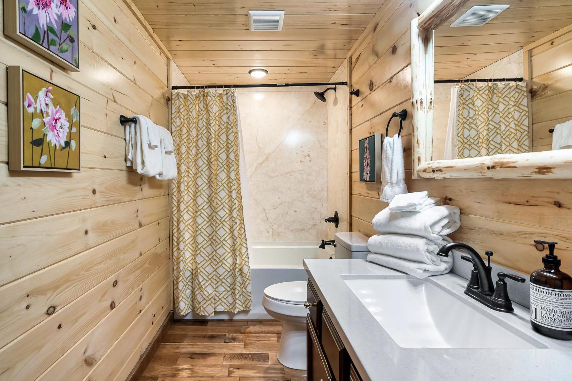 גטלינבורג Smokiesboutiquecabins Would Love To Host You At Dolly'S Cute Cabin! 4 Suites With Private Bathrooms - Hot Tub, Fire Pit, Game Room, Resort Pool Open Memorial Day Through Labor Day! מראה חיצוני תמונה