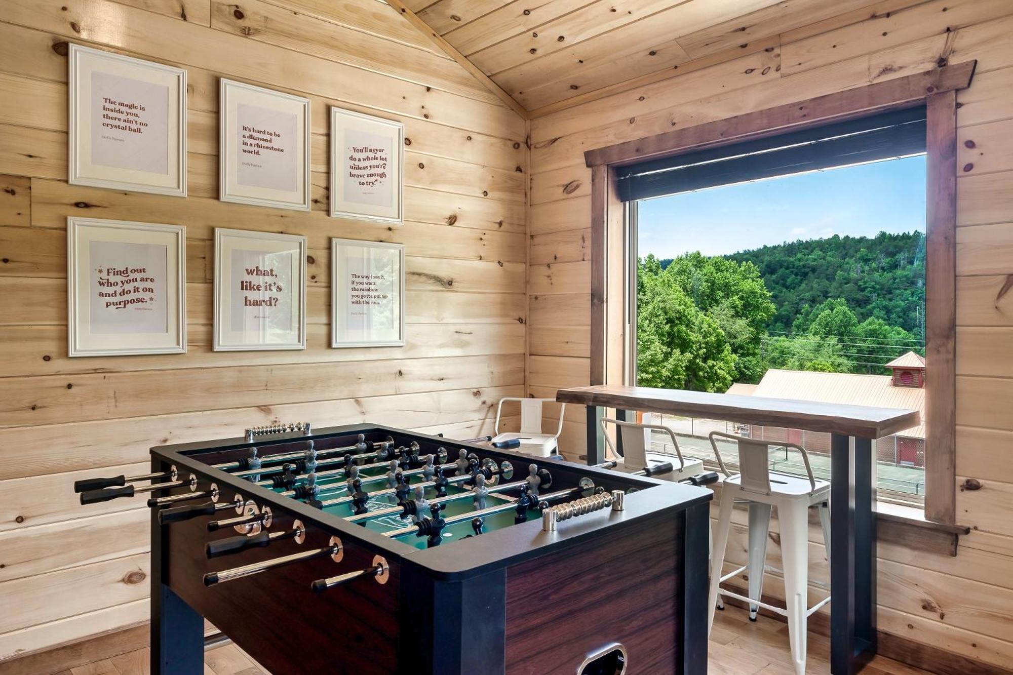 גטלינבורג Smokiesboutiquecabins Would Love To Host You At Dolly'S Cute Cabin! 4 Suites With Private Bathrooms - Hot Tub, Fire Pit, Game Room, Resort Pool Open Memorial Day Through Labor Day! מראה חיצוני תמונה